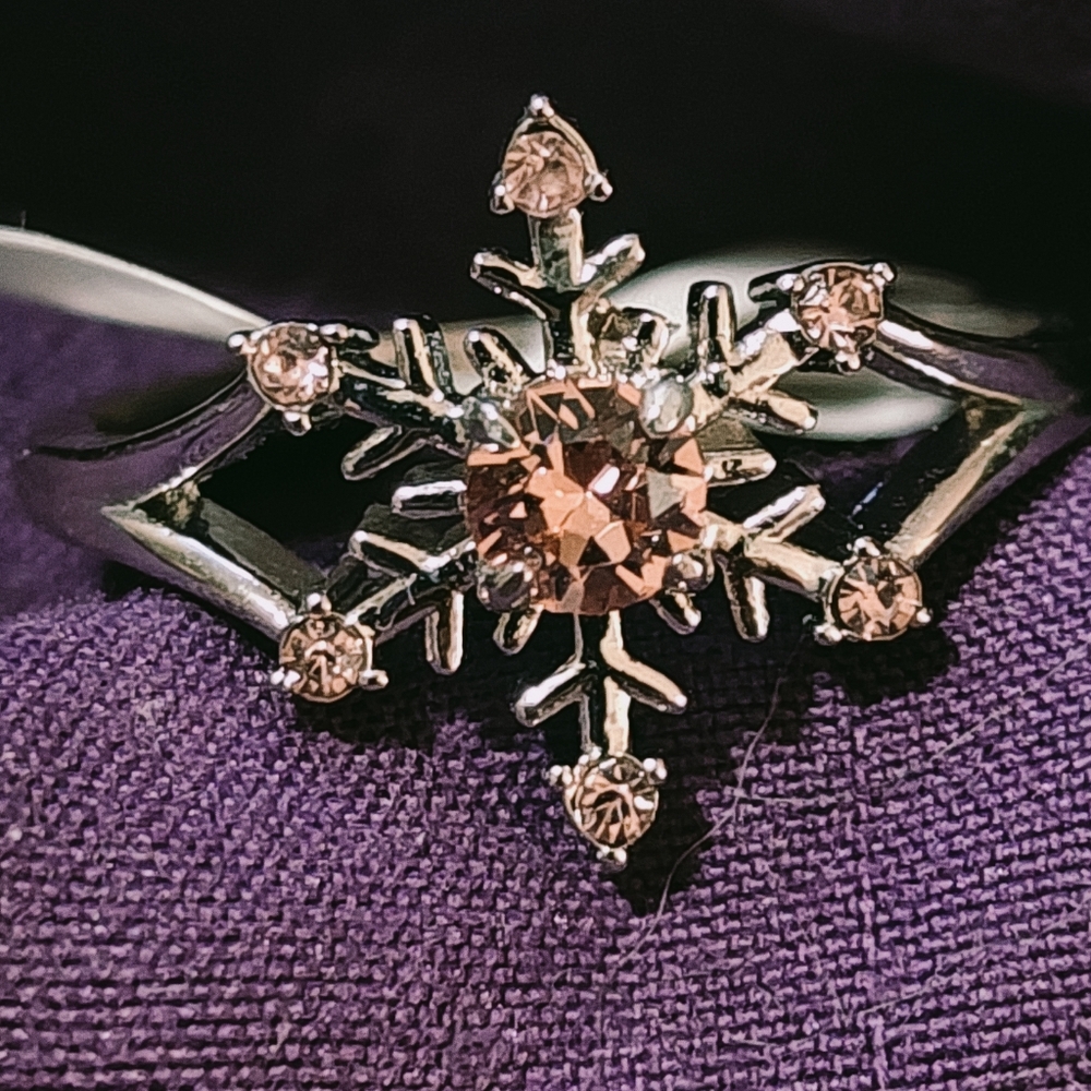 Fragrent Jewels Winter Wonderland Pink Snowflake Size 8